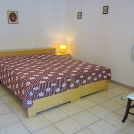 Bilocale Con Spazio Verde Santa Maria di Leuca Bagian luar foto